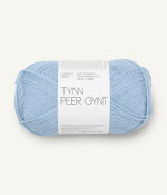 Sandnes Garn Tynn Peer Gynt in Blau, ideal zum Stricken und Häkeln.