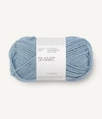 Sandnes Garn Smart in der Farbe Blue Hydrangea, perfekt zum Stricken und Häkeln.