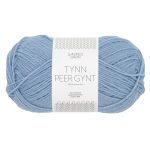 Sandnes Garn Tynn Peer Gynt in Hydrangea, blaues Garn zum Stricken und Häkeln.