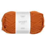 Sandnes Garn Smart Wolle in Cognacfarbe, perfekt für Stricken und Häkeln.