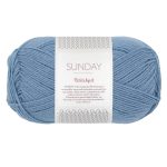 Sandnes Garn Sunday by PetiteKnit in Baby Blue Eyes, perfekt für Strickprojekte.