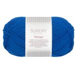 Sandnes Garn Sunday by PetiteKnit in Jolly Blue, perfekt für Strick- und Häkelprojekte.