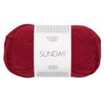 Sandnes Garn Garn in tiefroter Farbe, perfekt für Strick- und Häkelprojekte.