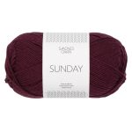 Sandnes Garn Sunday Wolle in Deep Burgundy, perfekt für Strick- und Häkelprojekte.