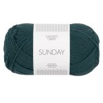 Sandnes Garn Sunday Wolle in tiefem Petrol für Stricken und Häkeln.