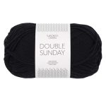 Sandnes Garn Double Sunday Garn in Schwarz, perfekt zum Stricken und Häkeln.
