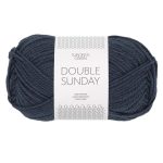 Sandnes Garn Double Sunday in der Farbe 6580 blue night für Stricken und Häkeln.