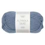 Sandnes Garn Alpakka Silke in der Farbe 6052 jeans, weiches Garn für Stricken und Häkeln.
