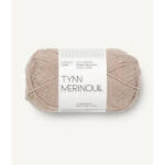 Sandnes Garn Tynn Merinoull in beige melange, ideal zum Stricken und Häkeln.