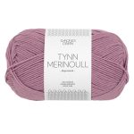 Sandnes Garn Tynn Merinoull in Heather, ideal zum Stricken und Häkeln.