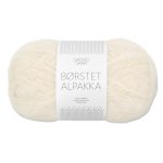 Sandnes Garn Borstet Alpakka in natürlichem Weiß, ideal zum Stricken und Häkeln.