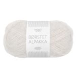 Sandnes Garn Borstet Alpakka in der Farbe Porzellan, ideal zum Stricken und Häkeln.