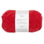 Sandnes Garn Borstet Alpakka in Equestrian Red, ideal zum Stricken und Häkeln.