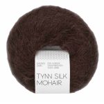 Sandnes Garn Tynn Silk Mohair in Chocolate Plum, feines Garn zum Stricken und Häkeln.