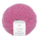 Sandnes Garn Tynn Silk Mohair in shocking pink, weiches Garn für Strick- und Häkelprojekte.