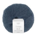 Sandnes Garn Tynn Silk Mohair in Midnight Blue, gestrickt oder gehäkelt.