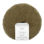 Sandnes Garn Tynn Silk Mohair in dunklem Olivgrün, perfekt für Strick- und Häkelprojekte.
