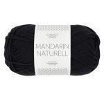 Sandnes Garn Mandarin Naturell in Schwarz, ideal für Strick- und Häkelprojekte.