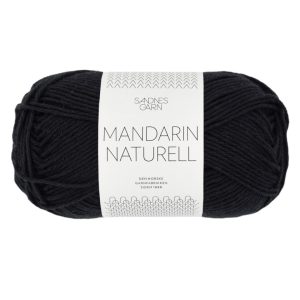 Sandnes Garn Mandarin Naturell in Schwarz, ideal für Strick- und Häkelprojekte.