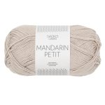 Sandnes Garn Mandarin Petit in Khaki, weiches Garn zum Stricken und Häkeln.