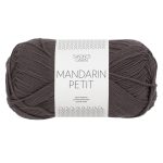Sandnes Garn Mandarin Petit in Farbe 2581 after dark, ideal zum Stricken und Häkeln.