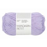 Sandnes Garn Mandarin Petit in Lavendel, ideal zum Stricken und Häkeln.