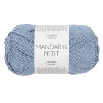 Sandnes Garn Mandarin Petit in der Farbe Hydrangea, perfekt für Strick- und Häkelprojekte.