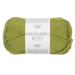 Sandnes Garn Mandarin Petit in der Farbe Matcha, perfekt für Stricken und Häkeln.