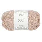 Sandnes Garn Duo Wolle in hellem Beige, ideal zum Stricken und Häkeln.