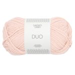 Sandnes Garn Duo Wolle in zartem Rosa für Stricken und Häkeln.