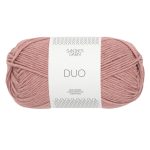 Sandnes Garn Duo in dusty pink, ideal zum Stricken und Häkeln.