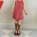 Strickset Roselyn Dress Junior mit Garn und Anleitung