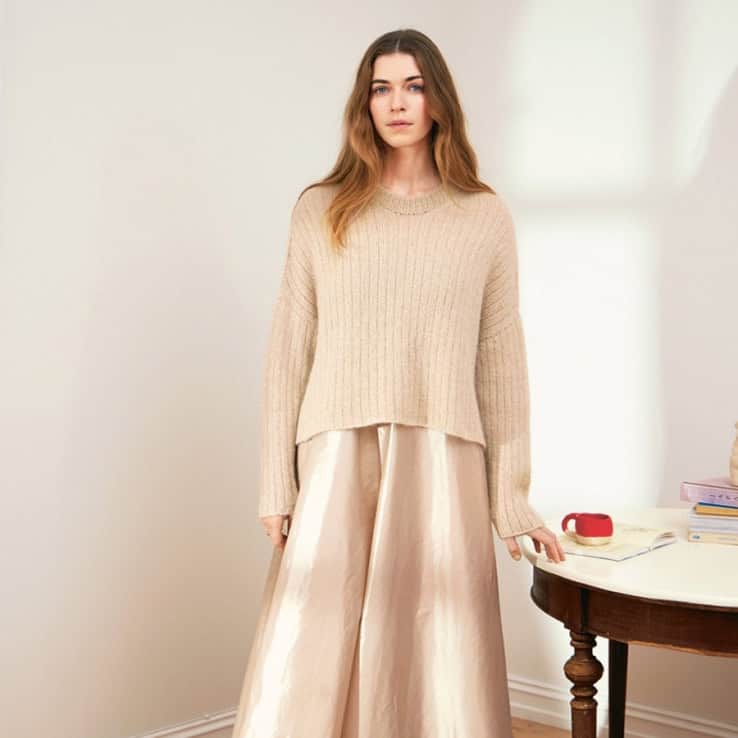 Hilda sweater Sandnes Garn Hilda Pullover aus Wolle, für mittleres Niveau, in Beige.