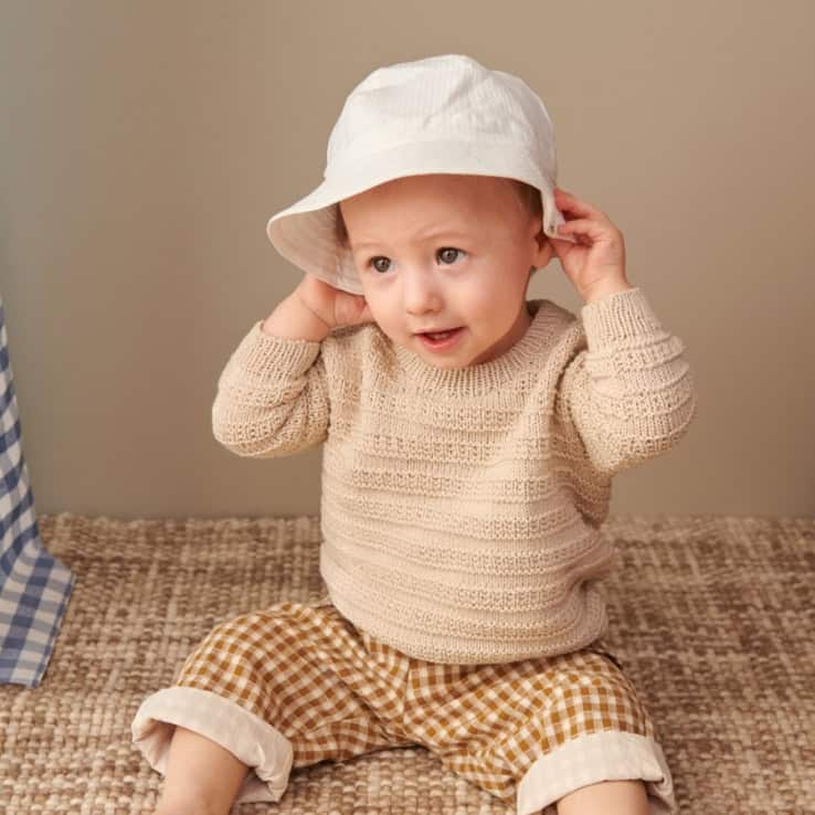 Fillip sweater baby Strickset -FILIP SWEATER, DIAPER PANTS & BONNET BABY mit Garn und Anleitung – Bild 1