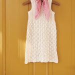 Strickset -LILJA DRESS BABY mit Garn und Anleitung – Bild 2