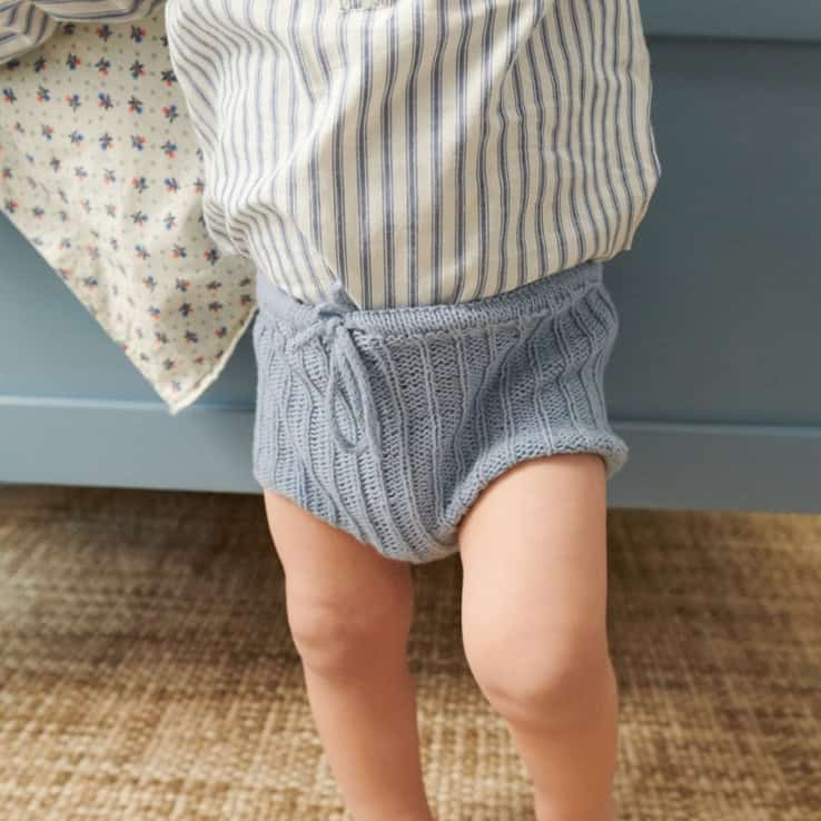 Linus diaper pants Strickset LINUS DIAPER PANTS mit Garn und Anleitung – Bild 1