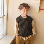 Strickset CASPIAN SLIPOVER JUNIOR mit Garn und Anleitung