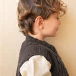 Strickset CASPIAN SLIPOVER JUNIOR mit Garn und Anleitung – Bild 3