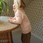 Strickset MATTHEW SWEATER JUNIOR mit Garn und Anleitung – Bild 2