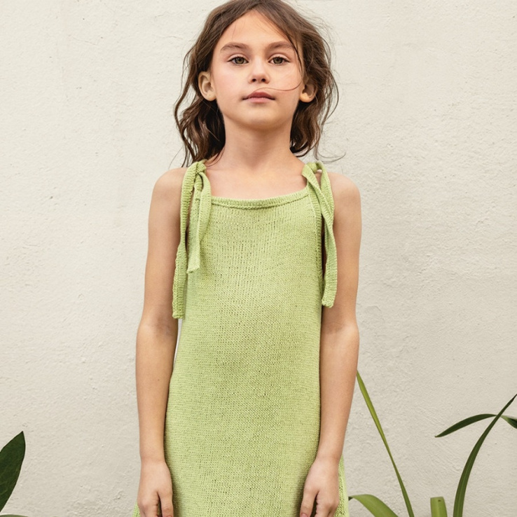 Clementine Dress Junior Strickset CLEMENTINE DRESS JUNIOR mit Garn und Anleitung – Bild 1