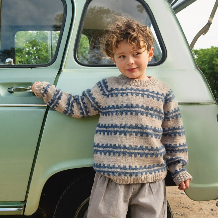 Ridge Sweater Junior Strickset RIDGE SWEATER JUNIOR mit Garn und Anleitung – Bild 1