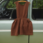 Strickset BELLE DRESS JUNIOR mit Garn und Anleitung – Bild 2