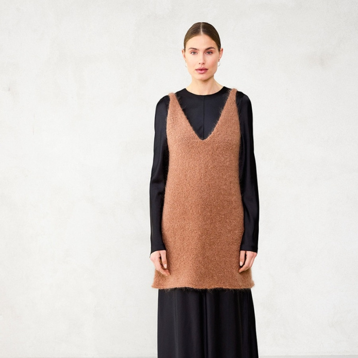 Meadow Dress Strickset MEADOW DRESS mit Garn und Anleitung – Bild 1