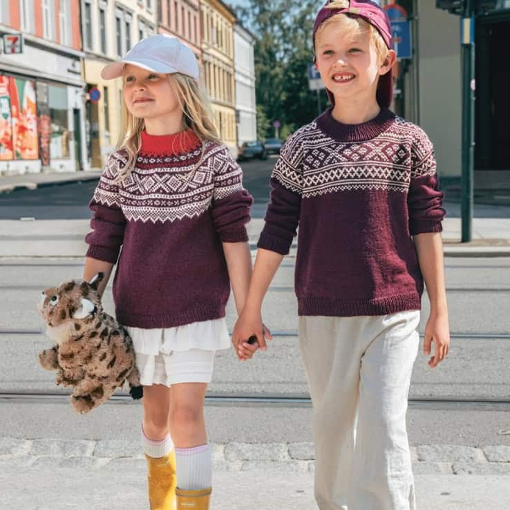Setesdal Pullover Junior Strickset SETESDAL GENSER JUNIOR mit Garn und Anleitung – Bild 1