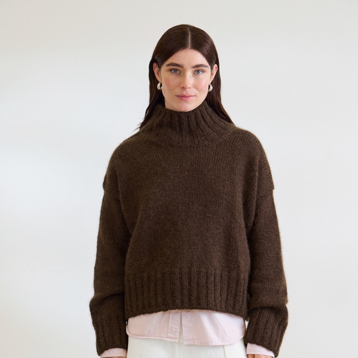 Mina Sweater Strickset MINA SWEATER mit Garn und Anleitung – Bild 1