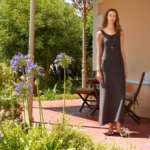 Strickset Roselyn Long Dress mit Garn und Anleitung – Bild 2