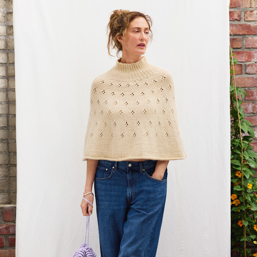 Petal Bucket Bag aus der Sandnes-Kollektion DIY 2606, gehäkelte Blumentasche aus Sunday.