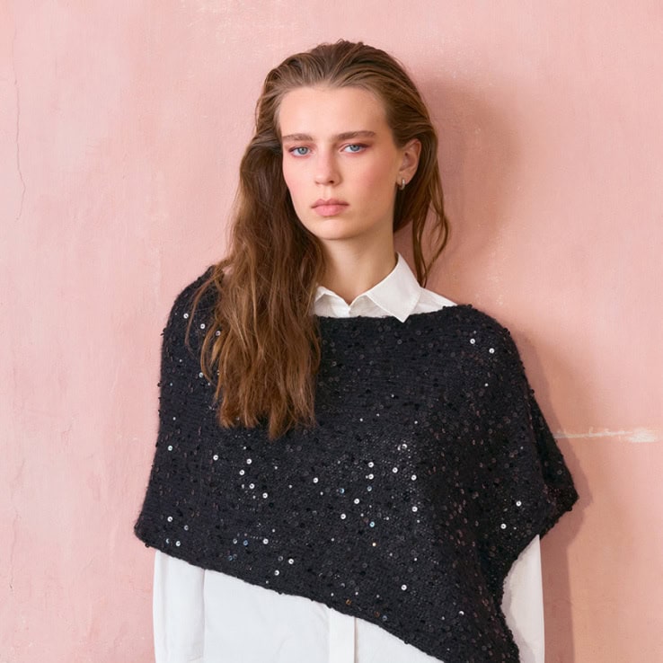 Belle Poncho Strickset BELLE PONCHO mit Garn und Anleitung – Bild 1