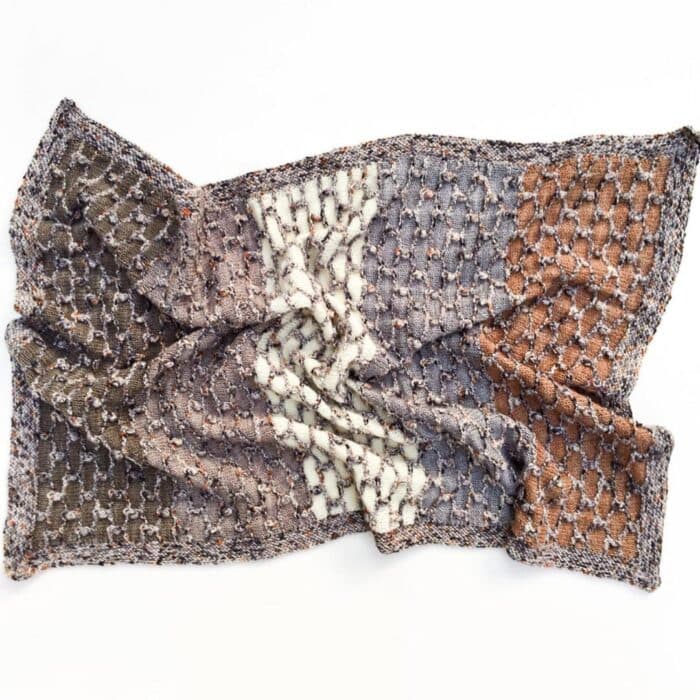Strickset für Babydecke "Beehive" mit Garn und Anleitung – Bild 3