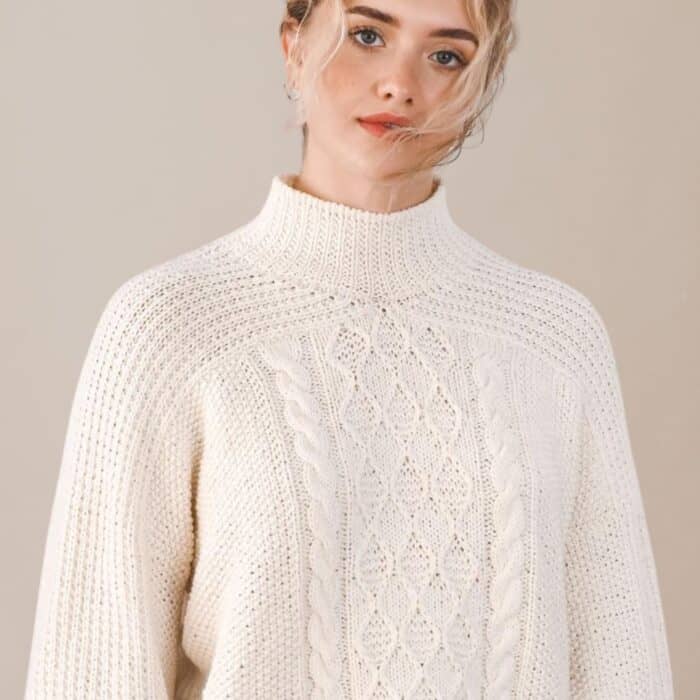 Strickset für Pullover „Hedda“ mit Garn und Anleitung – Bild 1